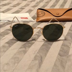 Round Black/Gold Ray Ban